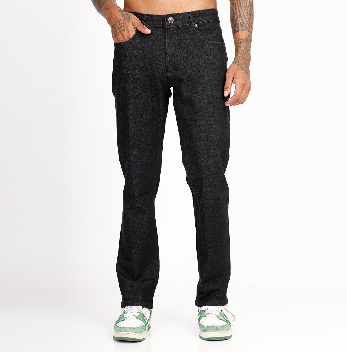 BLACK STRAIGHT FIT DENIM