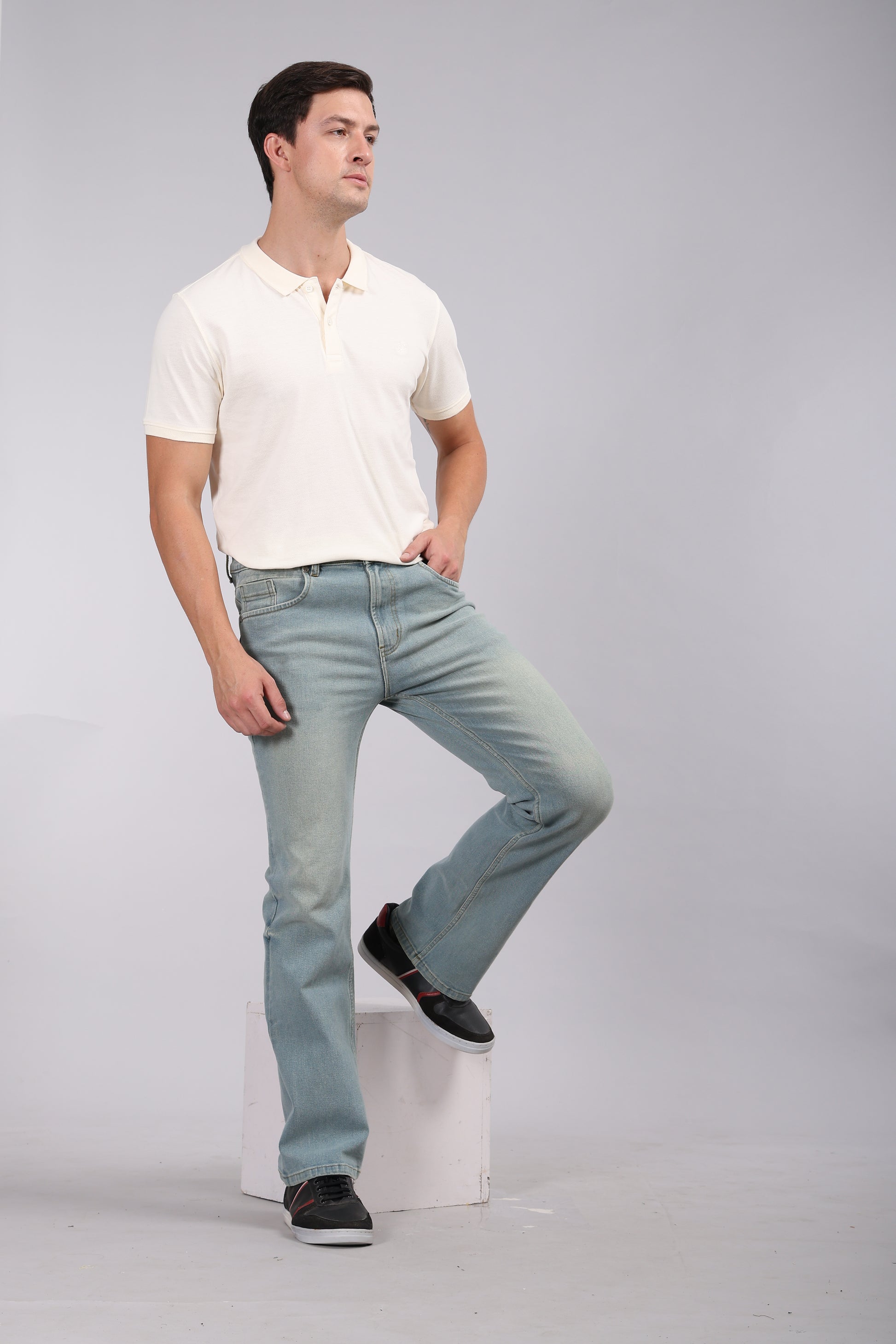 LIGHT INDIGO BOOTCUT JEANS - Main Image