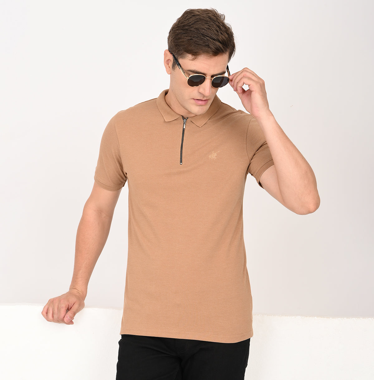 SLIM FIT POLO SHIRT WITH ZIP